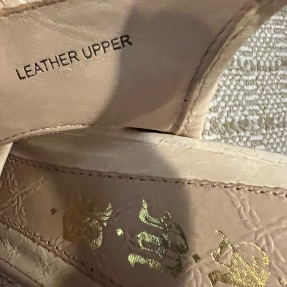 LAMB by Gwen Stefani Cream & Black “Hoshi” Heels | Size 6.5 - Picture 8 of 8